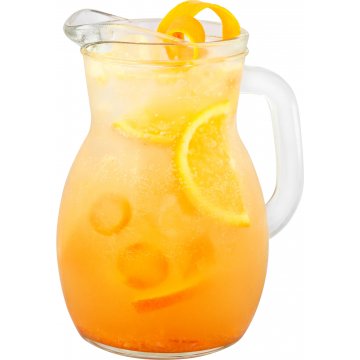 Абрикосово-апельсиновый лимонад в кувшине
